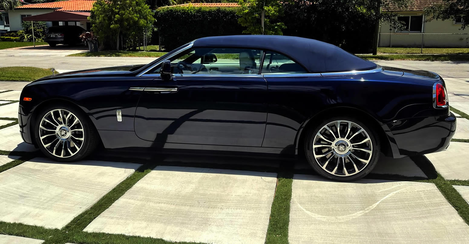Rolls Royce Dawn side view