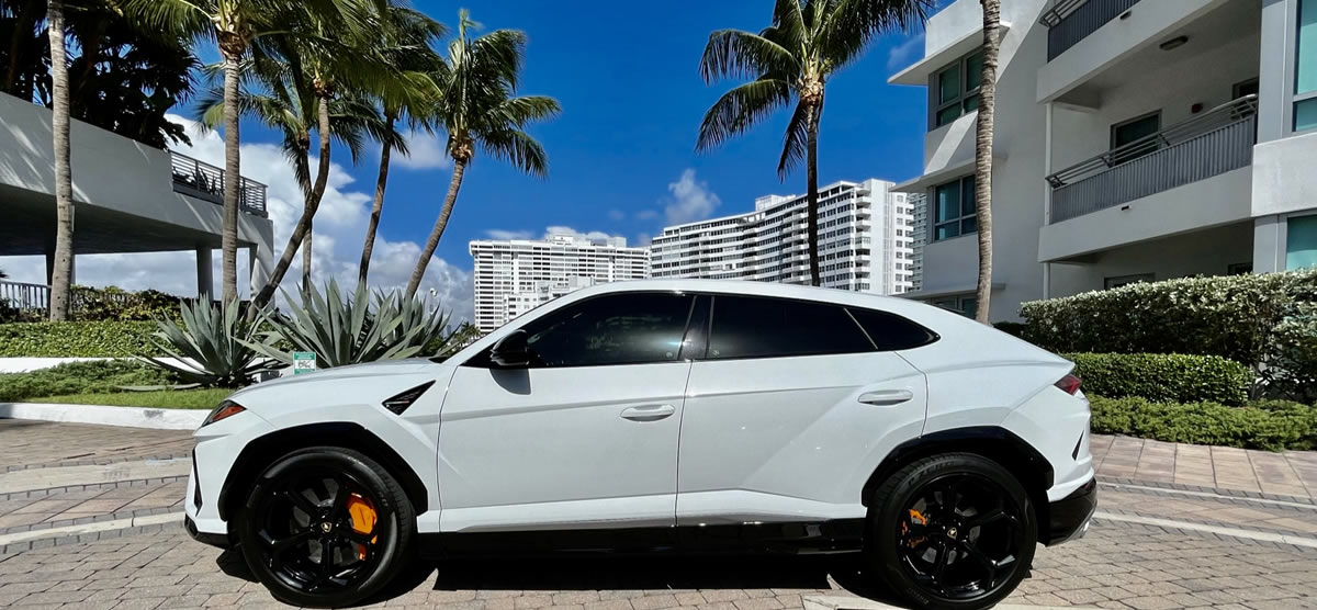 Lamborghini URUS rental guide